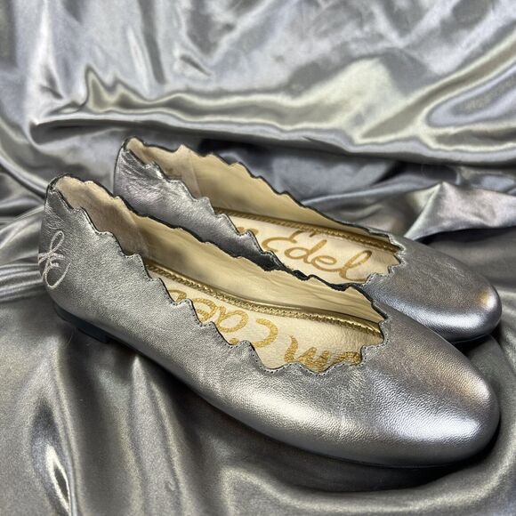 Sam Edelman Finnegan Scallop Silver Ballet Flats Embroidered Fairy Women's Sz 5M - Picture 1 of 12